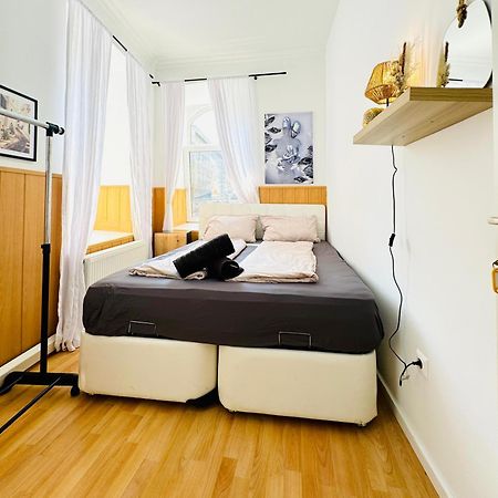 Comfy Rooms In A Shared Apt, 8Min To Rathausplatz Wien Eksteriør billede