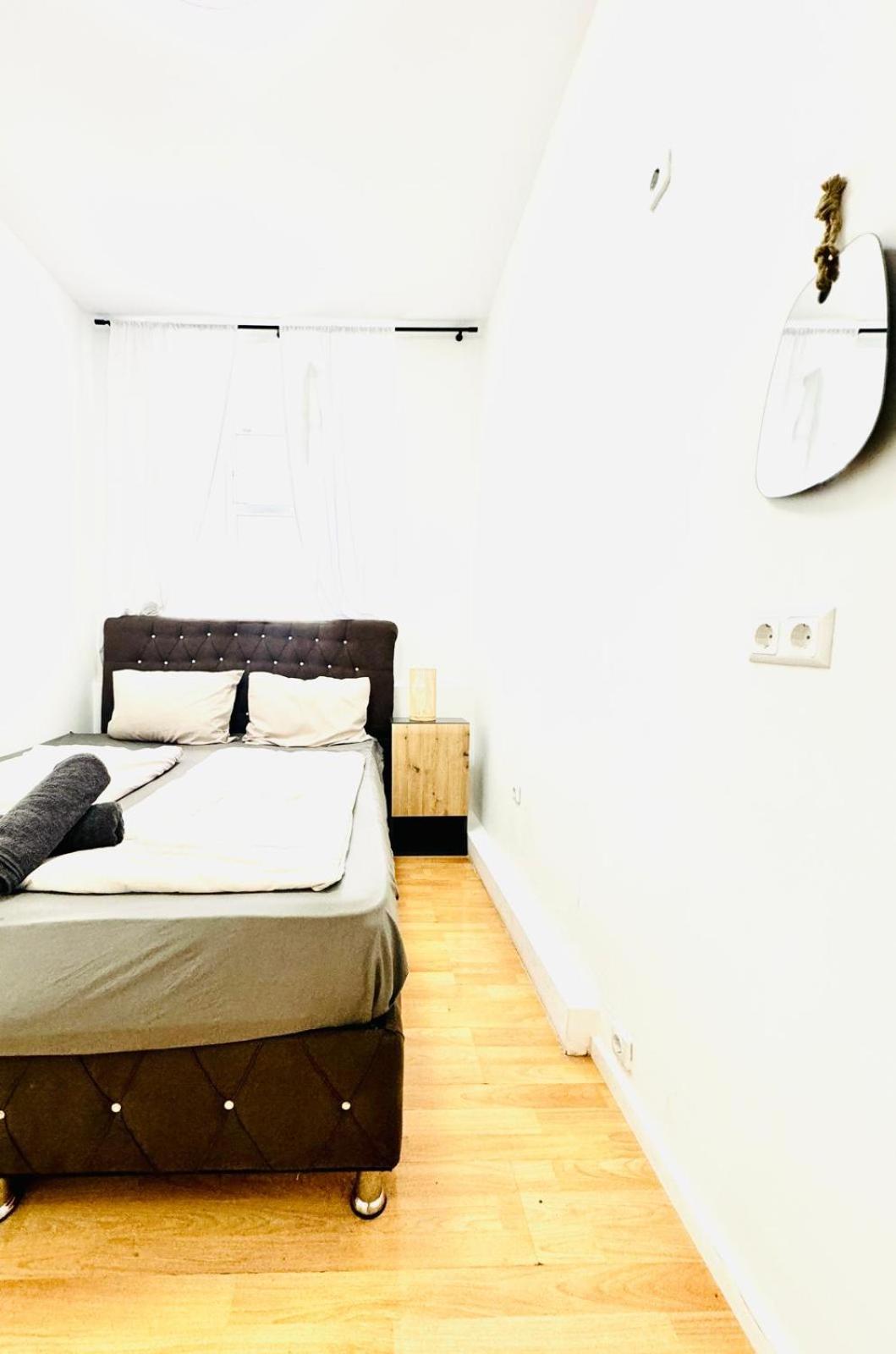 Comfy Rooms In A Shared Apt, 8Min To Rathausplatz Wien Eksteriør billede