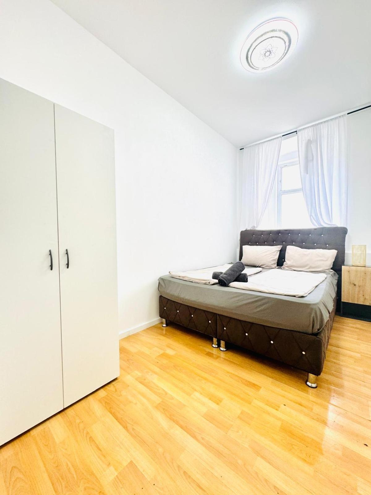 Comfy Rooms In A Shared Apt, 8Min To Rathausplatz Wien Eksteriør billede