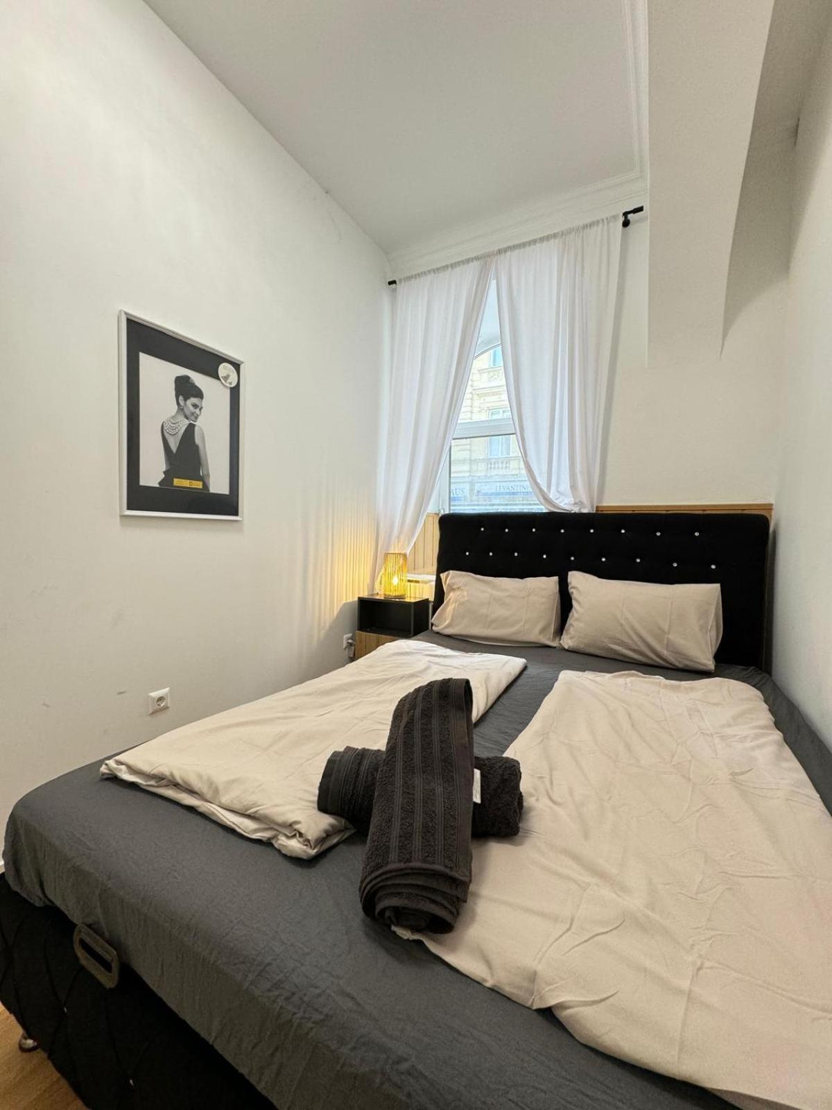 Comfy Rooms In A Shared Apt, 8Min To Rathausplatz Wien Eksteriør billede