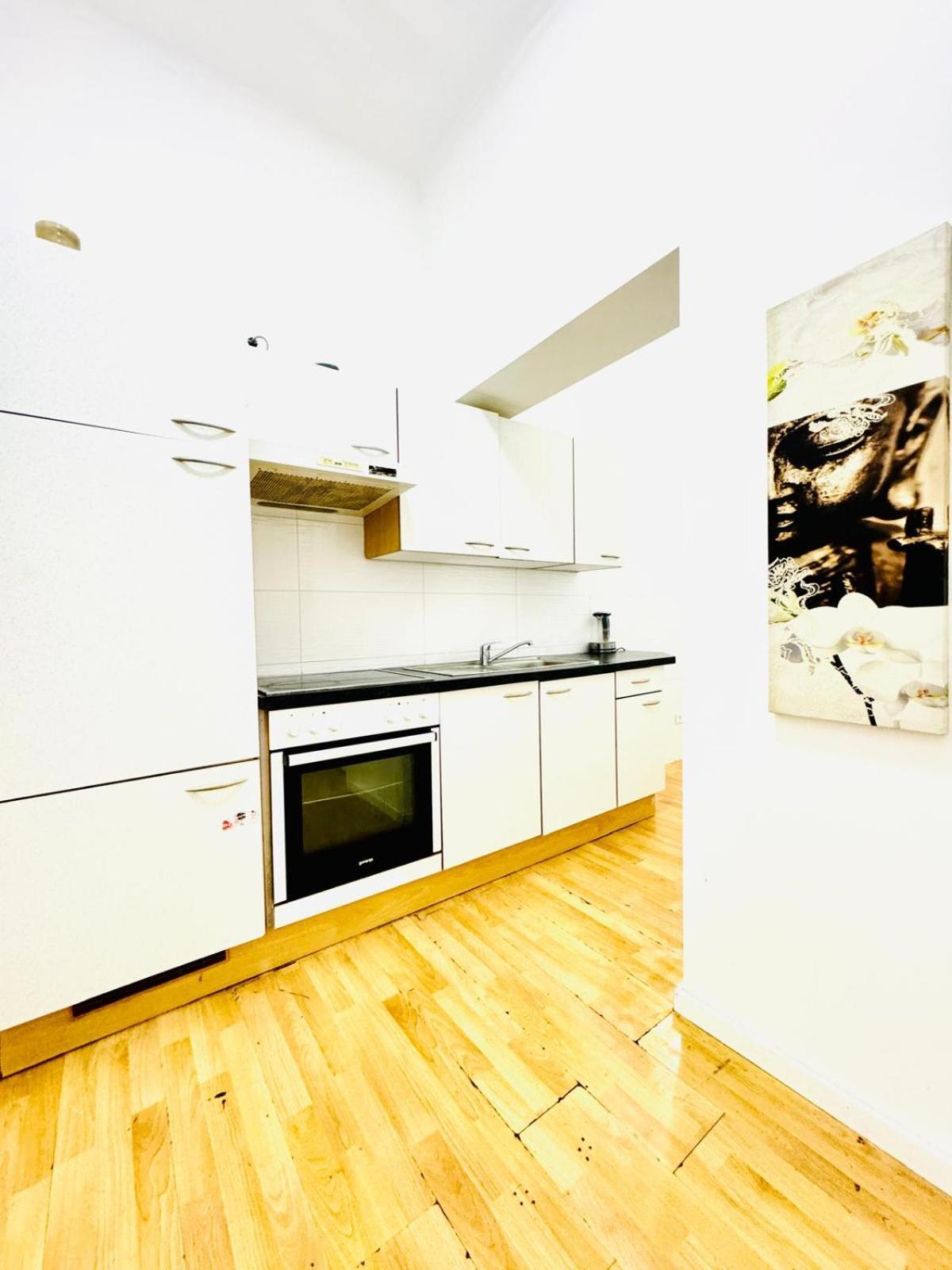 Comfy Rooms In A Shared Apt, 8Min To Rathausplatz Wien Eksteriør billede