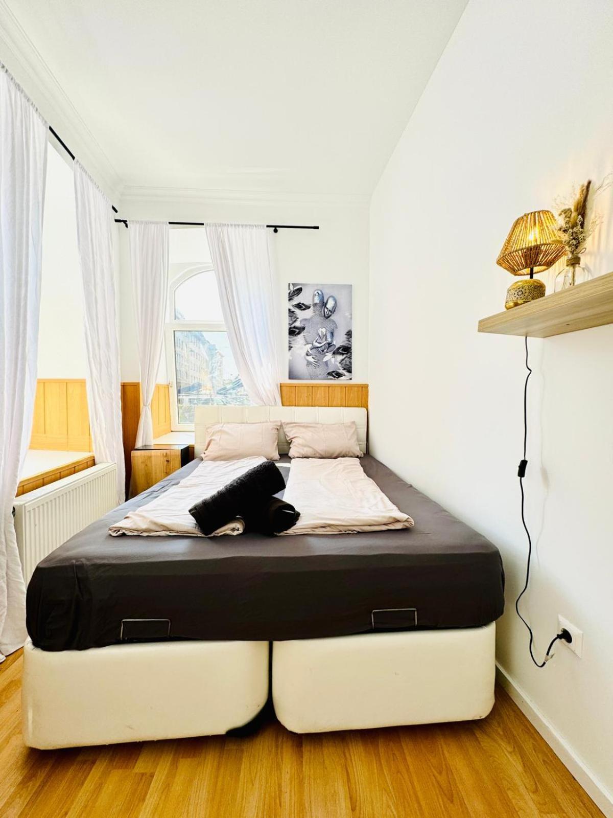 Comfy Rooms In A Shared Apt, 8Min To Rathausplatz Wien Eksteriør billede